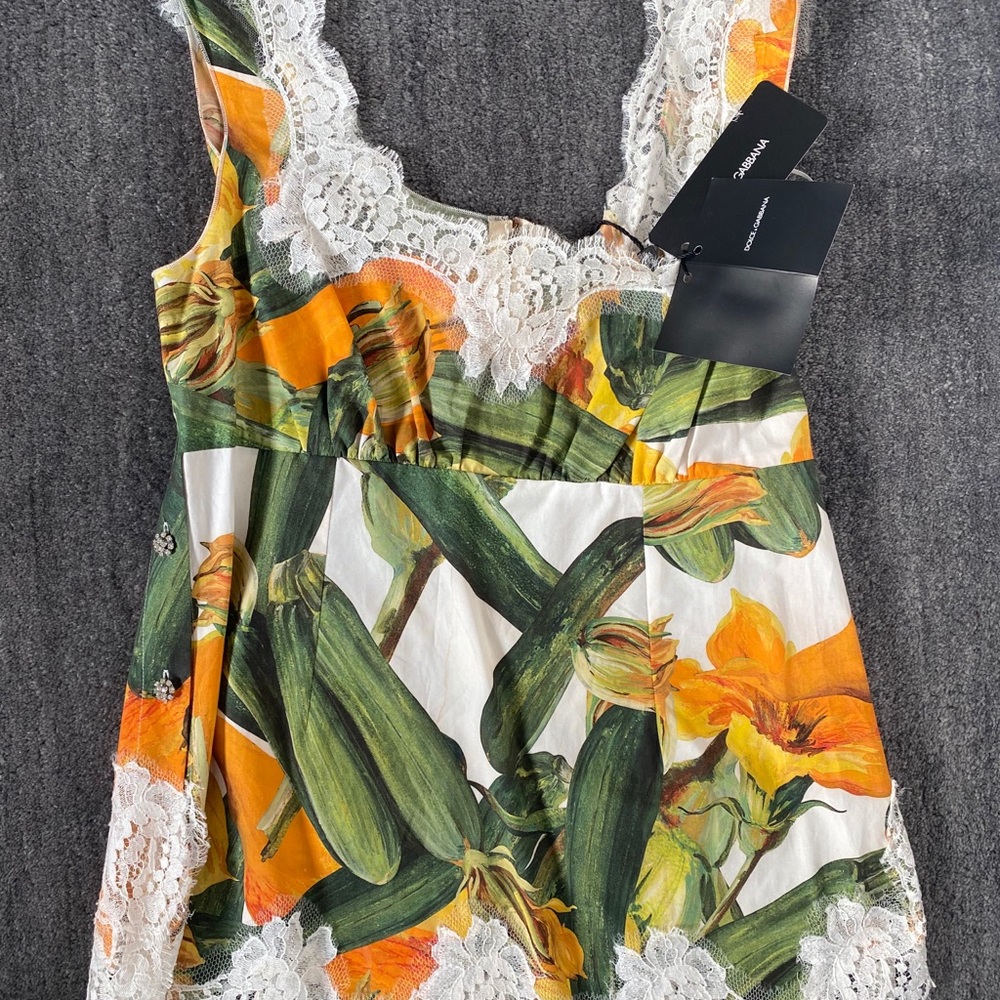 Dolce & Gabana cotton and lace top. Italian sz42.